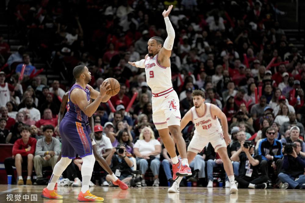 而他缺阵时 而他缺阵时