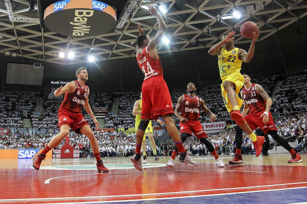 斯帕莱蒂深 斯帕莱蒂深